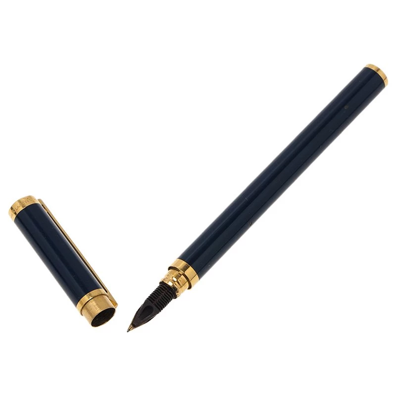 S.T. Dupont Black Lacquer Montparnasse Fountain Pen For Men